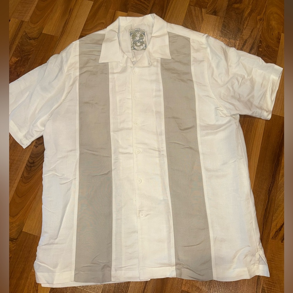 Paradise Collection Large Ivory Beige Button Split Hem Linen‎ beach vacation